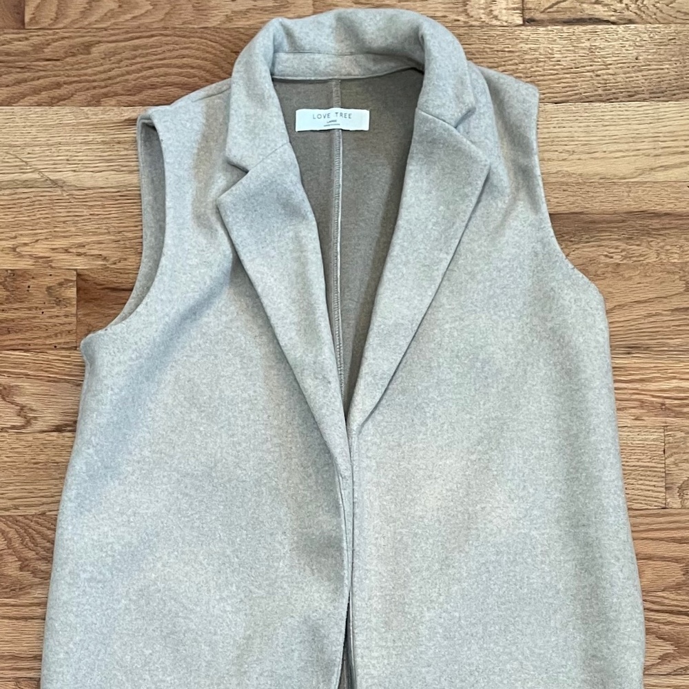 Love Tree Cream/Gray Sleeveless Jacket